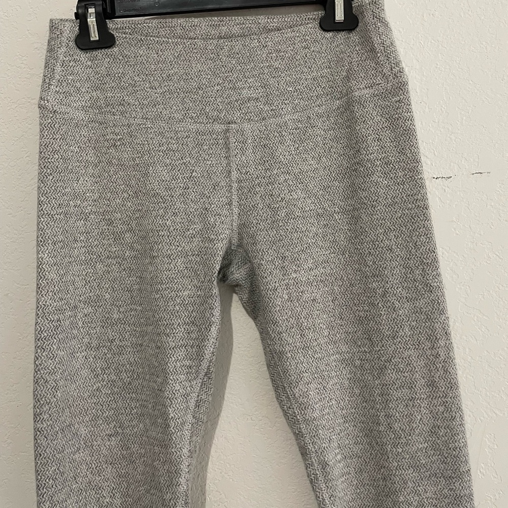 Women's workout leggings thick fabric